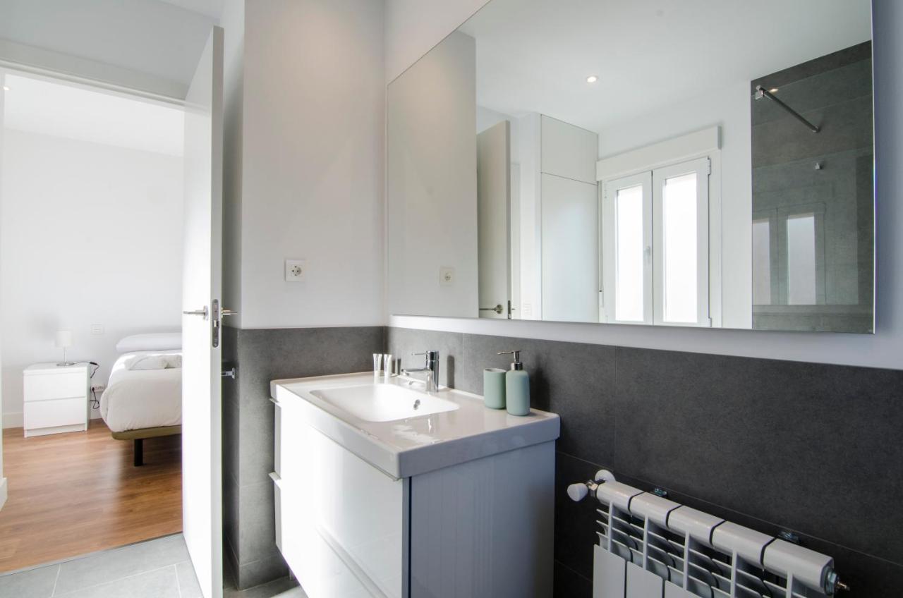 2 Bedrooms 2 Bathrooms Furnished - Bernabeu - Business Area With Terrace - Minty Stay Madrid Kültér fotó