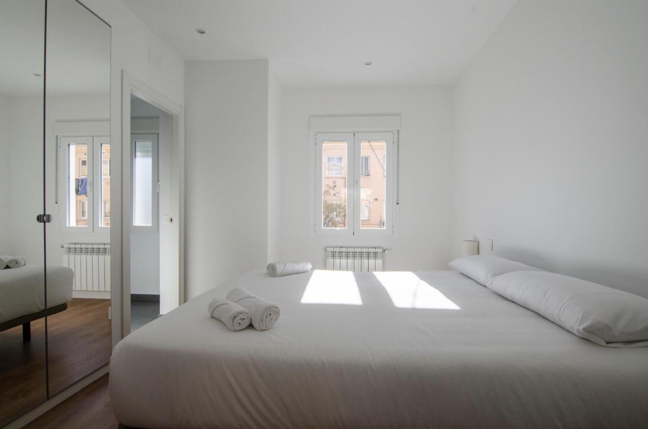 2 Bedrooms 2 Bathrooms Furnished - Bernabeu - Business Area With Terrace - Minty Stay Madrid Kültér fotó