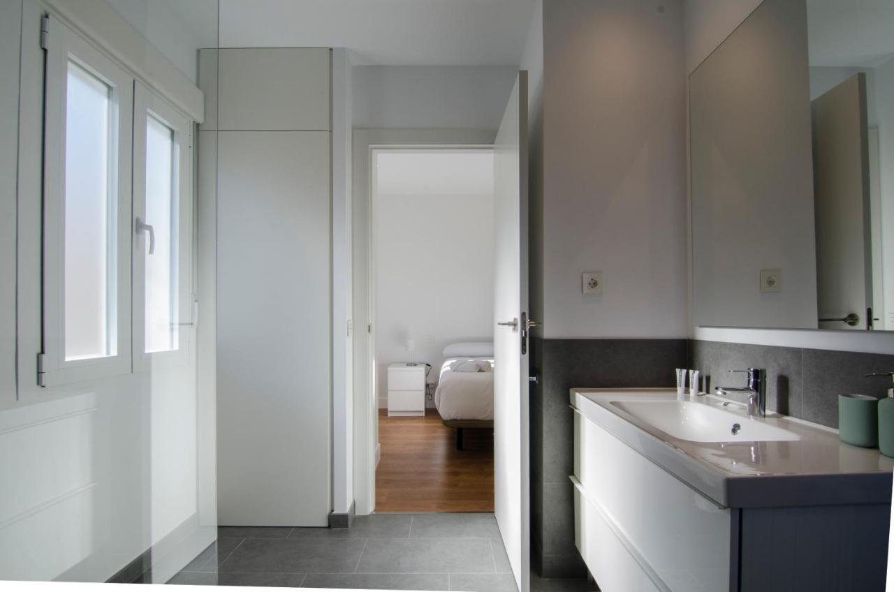 2 Bedrooms 2 Bathrooms Furnished - Bernabeu - Business Area With Terrace - Minty Stay Madrid Kültér fotó