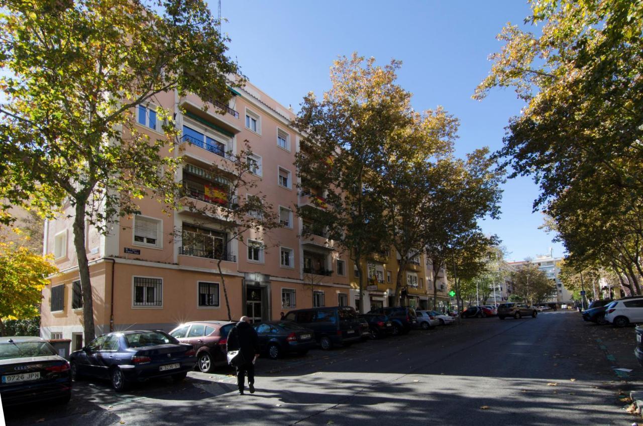 2 Bedrooms 2 Bathrooms Furnished - Bernabeu - Business Area With Terrace - Minty Stay Madrid Kültér fotó