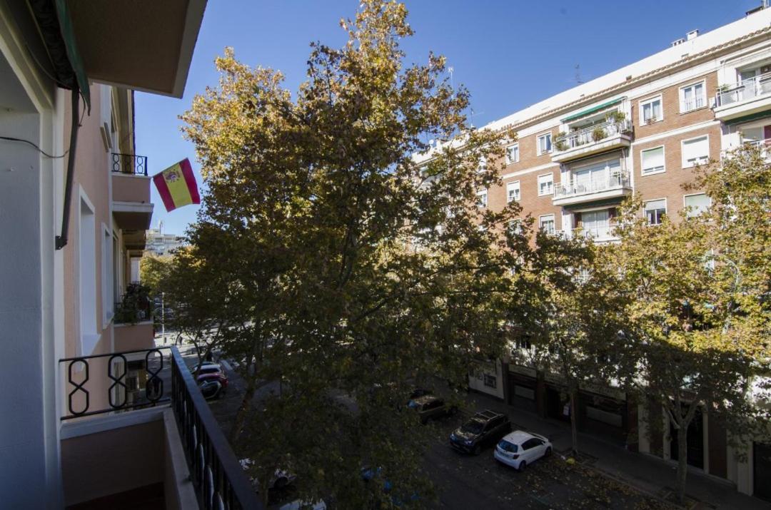 2 Bedrooms 2 Bathrooms Furnished - Bernabeu - Business Area With Terrace - Minty Stay Madrid Kültér fotó