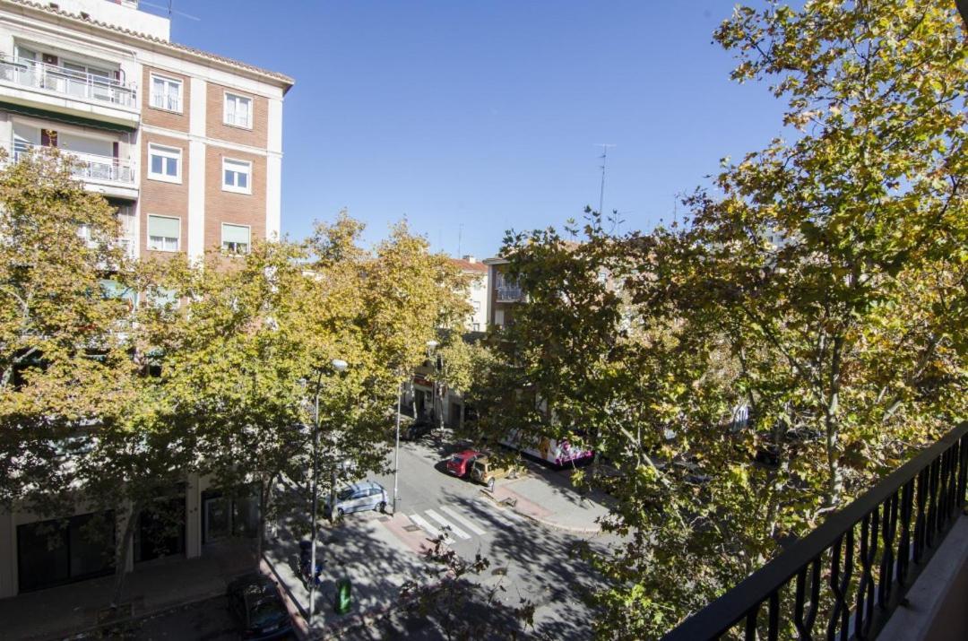 2 Bedrooms 2 Bathrooms Furnished - Bernabeu - Business Area With Terrace - Minty Stay Madrid Kültér fotó