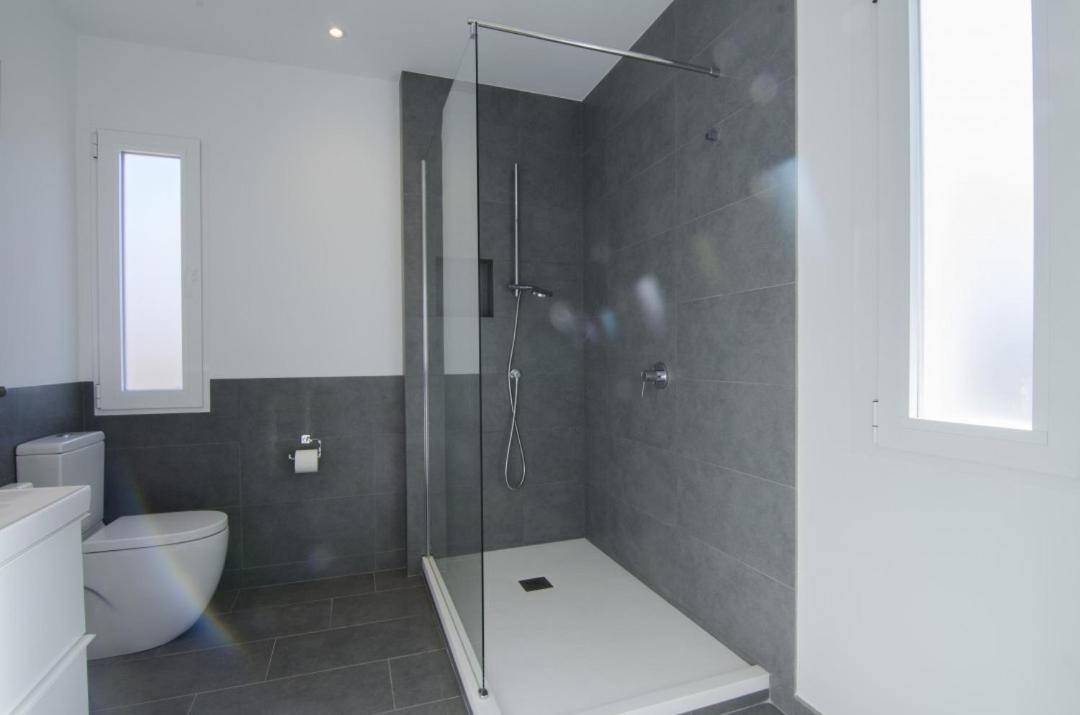 2 Bedrooms 2 Bathrooms Furnished - Bernabeu - Business Area With Terrace - Minty Stay Madrid Kültér fotó
