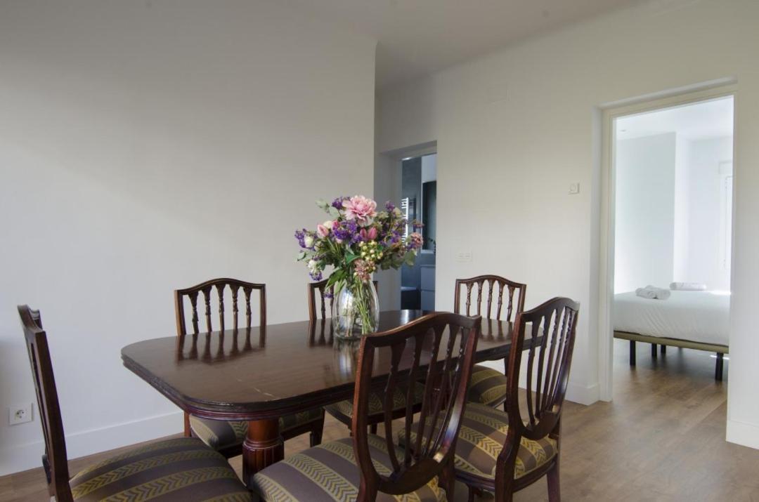 2 Bedrooms 2 Bathrooms Furnished - Bernabeu - Business Area With Terrace - Minty Stay Madrid Kültér fotó