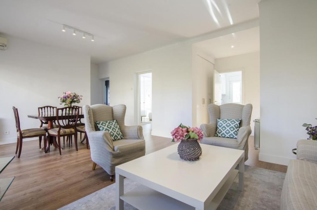 2 Bedrooms 2 Bathrooms Furnished - Bernabeu - Business Area With Terrace - Minty Stay Madrid Kültér fotó